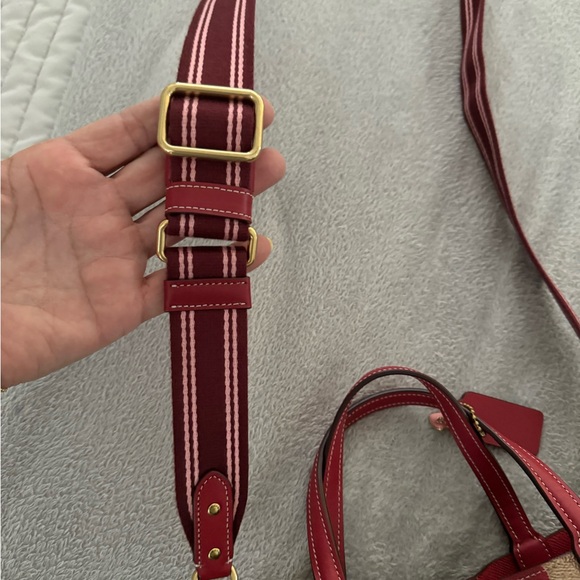 New Coach crossbody ❤️❤️❤️❤️❤️❤️ - Picture 3 of 6